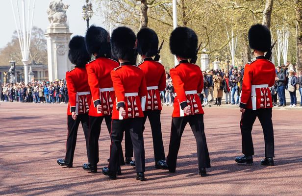 Buckingham Palace entry with small-group Changing of the Guard tour