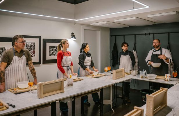 Fettuccine, ravioli and tiramisù cooking class in Rome