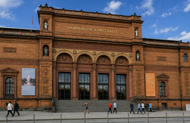 Hamburger Kunsthalle skip-the-line ticket, city audio guide and eSIM