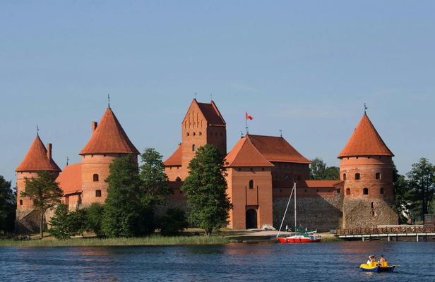 Trakai Island Castle half-day tour from Vilnius with eSIM