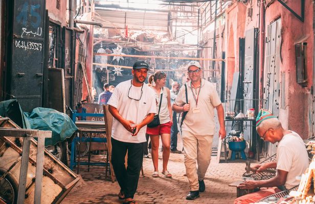 Marrakech Medina souks guided tour with artisans and tea tasting