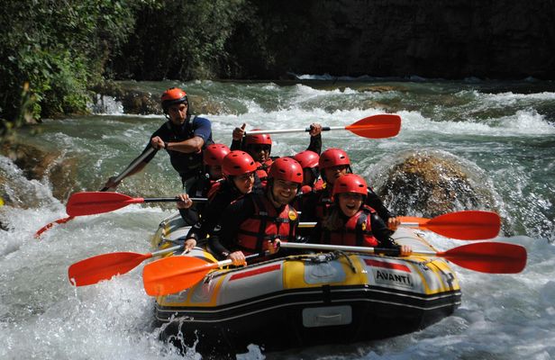 Montanejos rafting and thermal pools day trip from Valencia