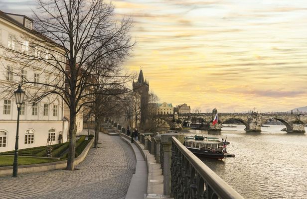 Prague day tour from Berlin