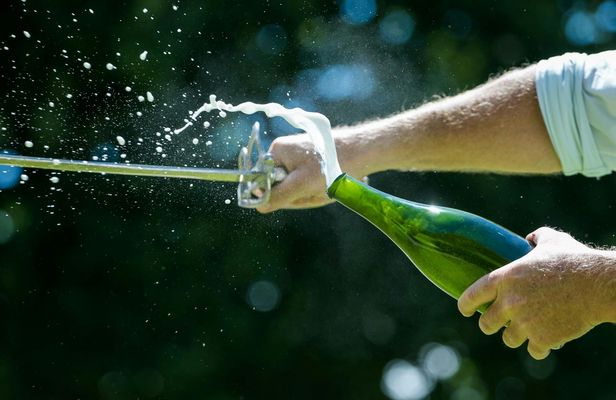 Canard-Duchêne cellar tour, sabering experience and Champagne tasting