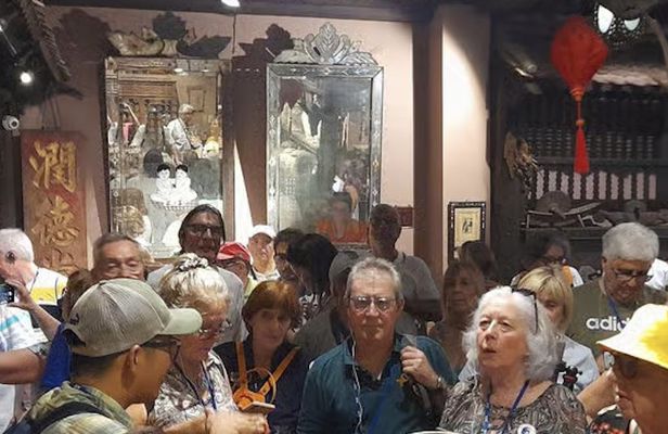 Guided tour of the Traditional Medicine Museum in Ho Chi Minh City