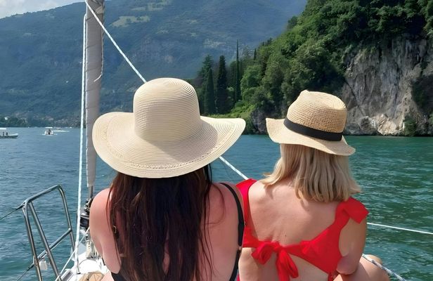 Exclusive Lake Como boat tour with professional skipper