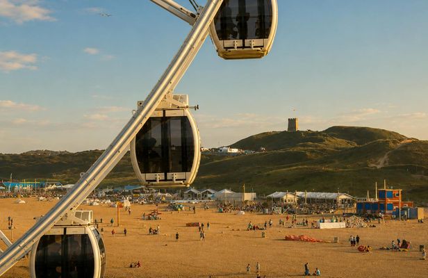 SkyView de Pier entrance ticket and 1GB eSIM