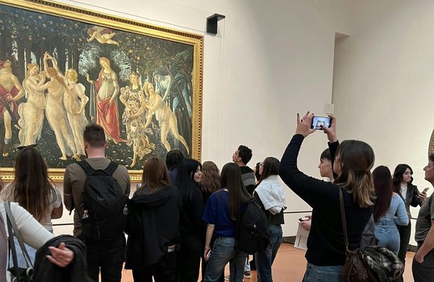 Small-group tour of the Uffizi Gallery with entrance tickets