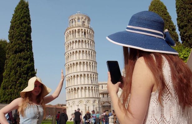 Jewels of Tuscany tour with lunch and wine tasting