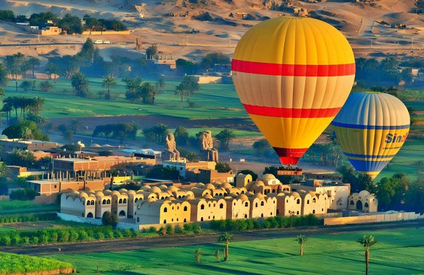 Premium Luxor Guided Tour from Hurghada and Hot Air Balloon Experience
