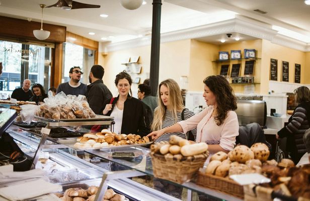 San Sebastián dessert walking tour with Basque treats