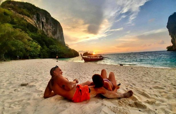 7-island sunset hopping tour with hidden snorkelling spots in Krabi