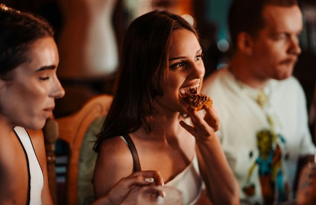 Krakow food, drinks and hidden bars tour in the Jewish Quarter