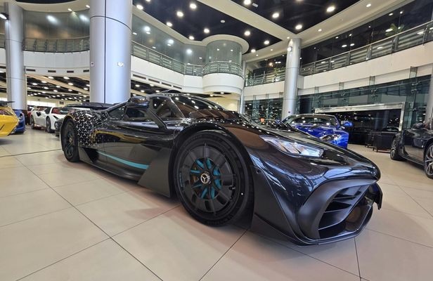 Dubai luxury car showroom tour with drop off at Dubai Mall
