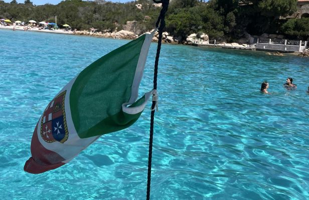 Authentic Sardinian gozzo boat tour in Costa Smeralda with aperitif