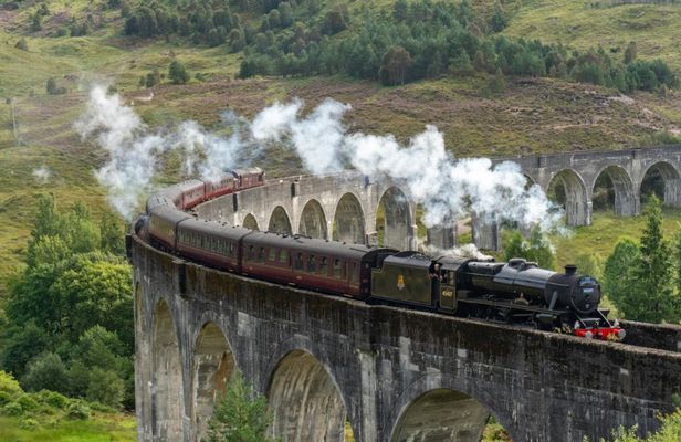 Full-day Jacobite Steam Train guided tour from Inverness