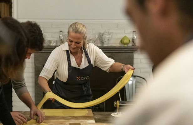 Rome Trastevere food tour with pasta-making class