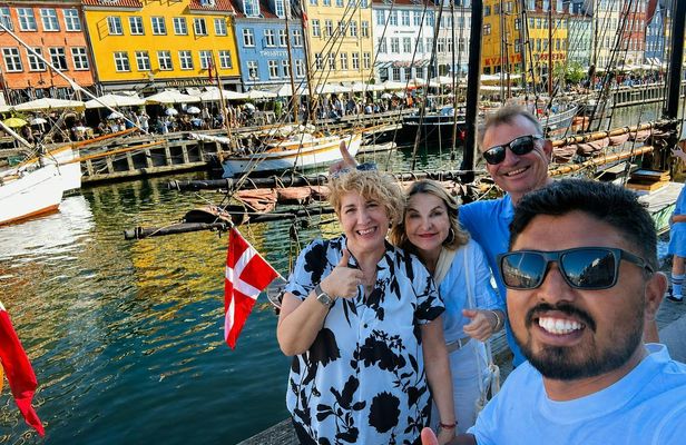 Copenhagen walking tour with harbour ferry and royal sites