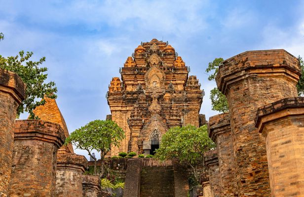 Nha Trang highlights tour with Vietnamese dessert tasting