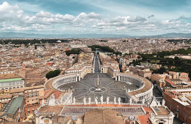 St. Peter's Basilica and Papal tombs guided tour with optional Dome