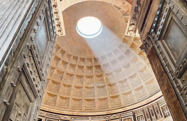 Pantheon and Trevi Fountain underground guided group tour