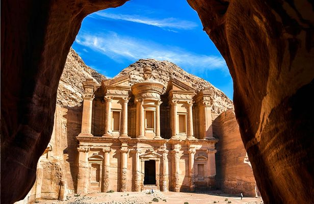 Private tour to the Nabatean Red Rose City of Petra
