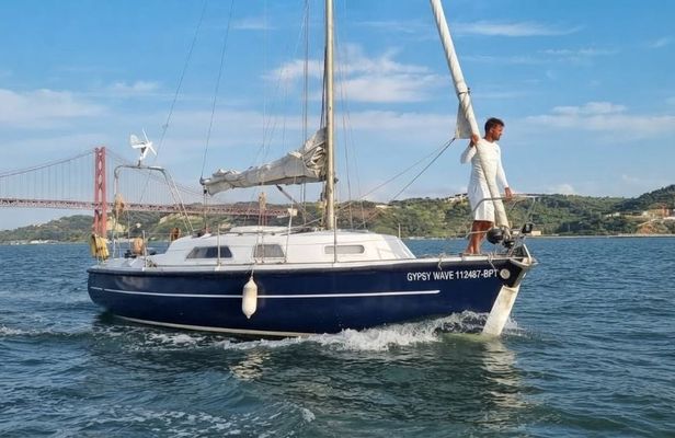 Morning private yacht tour in Lisbon