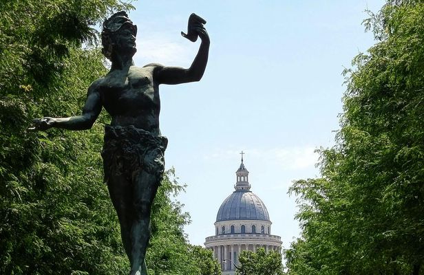Latin Quarter guided walking tour in Paris