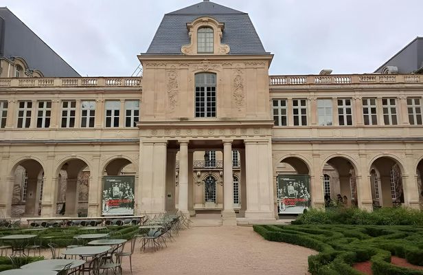 Musée Carnavalet 2-hour guided tour in Paris