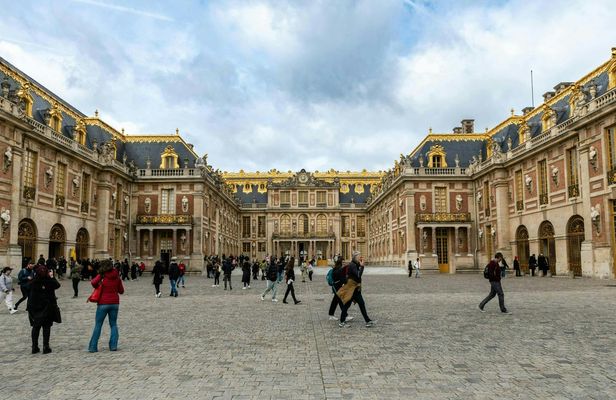 Versailles Palace and Gardens skip-the-line semi-private tour