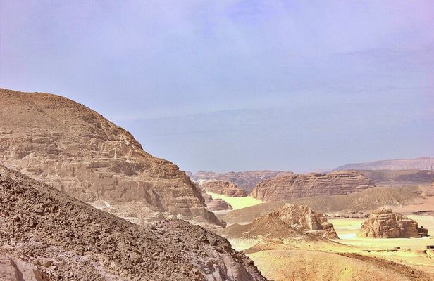 Land of nomads 4x4 adventure with Mirage Canyon and Ain Hudra Oasis