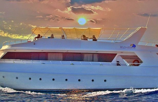 Sunset cruise, afternoon tea and Sharm El Sheikh Old Town guided tour