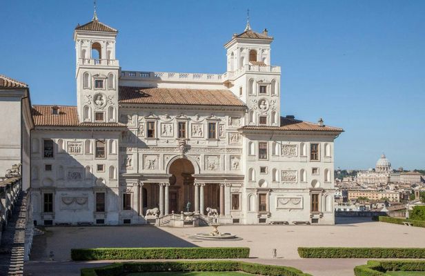 Villa Medici guided tour with Renaissance history and gardens