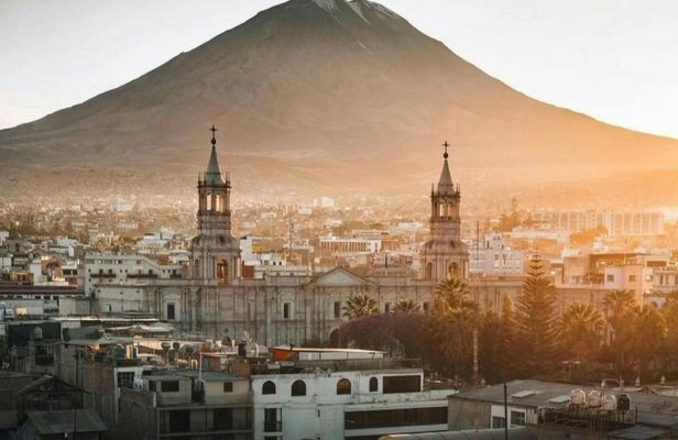 2-hour guided walking tour of Arequipa's historic centre