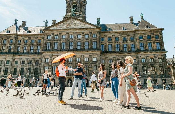 Secrets of historical Amsterdam walking tour