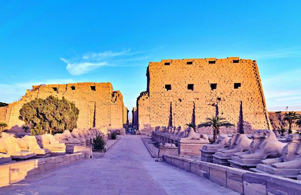 Visit Luxor and Red Sea from Marsa Alam