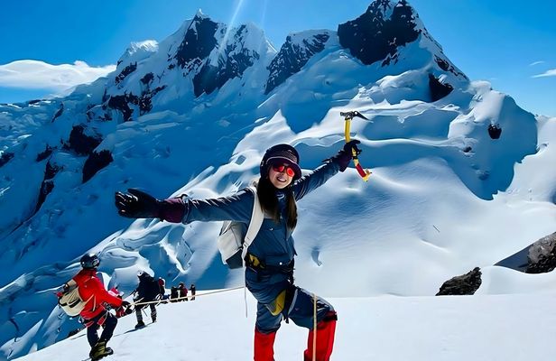 Mateo Peak full-day climbing experience from Huaraz