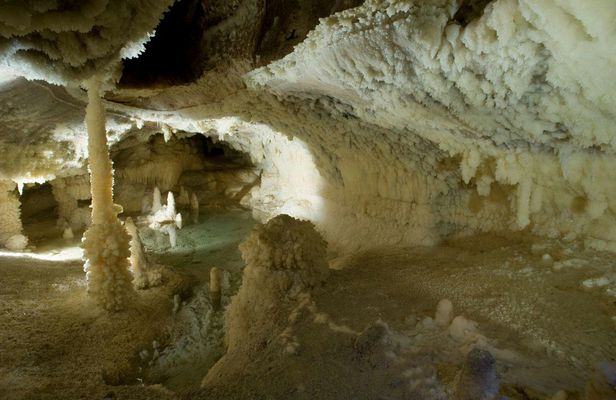 Frasassi Caves guided tour in English