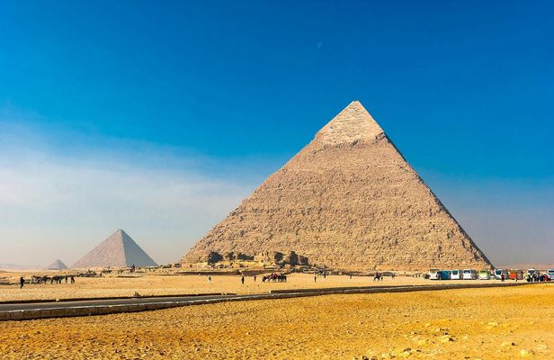 Giza Pyramids and Sphinx tour from Cairo