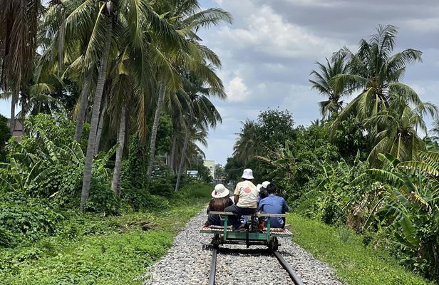 3-day Angkor Wat and Battambang tour with bamboo train