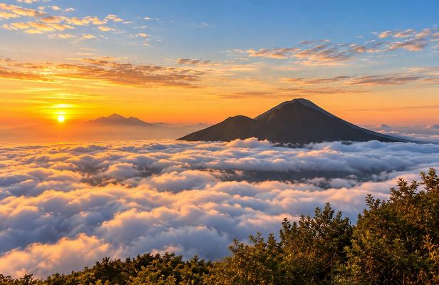 Mount Batur sunrise hike and natural hot springs in Bali