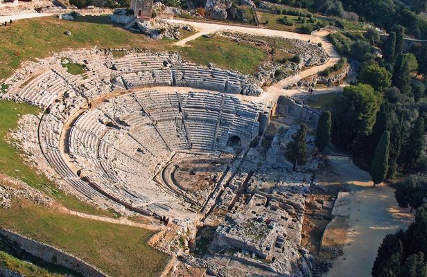 Syracuse and Ortygia Island guided tour from Taormina
