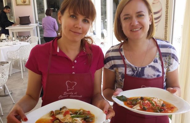 Sicilian cooking class in Taormina