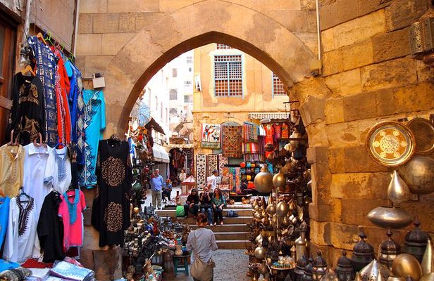 Islamic Cairo Walking Tour: Khan el Khalili, Al-Azhar Mosque
