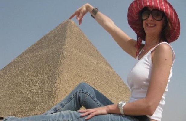 Cairo VIP tour Giza Pyramids with lunch and camel ride