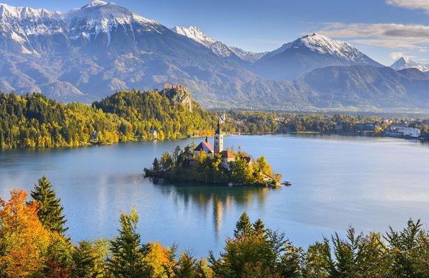 Ljubljana and Bled Small Group Tour from Zagreb with guide