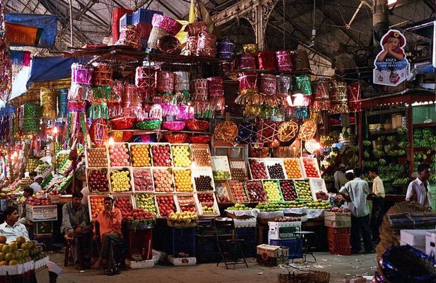 Full-Day Food Tour of Mumbai with Spice Bazaar Visit