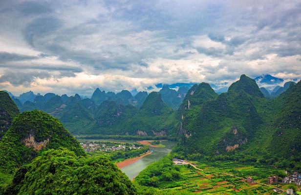 2 Days Guilin Sightseeing Tour with 4 star curise VIP seats