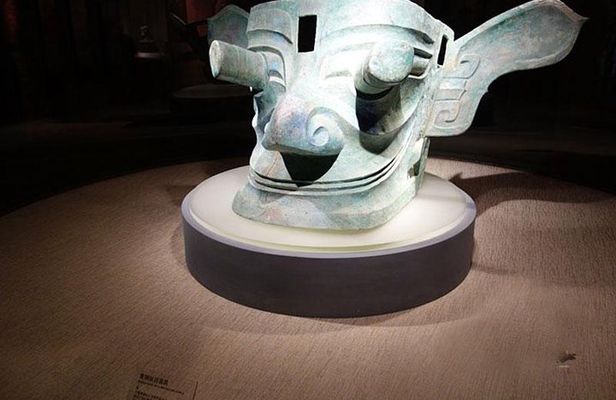 Sanxingdui Ruins and Giant Pandas Private Day Tour from Chengdu
