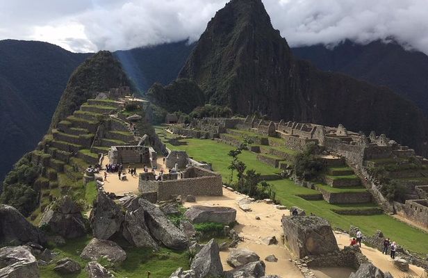 Machu Picchu Private Guide Service from Aguas Calientes